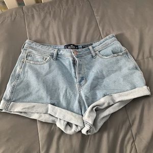 Hollister mom shorts